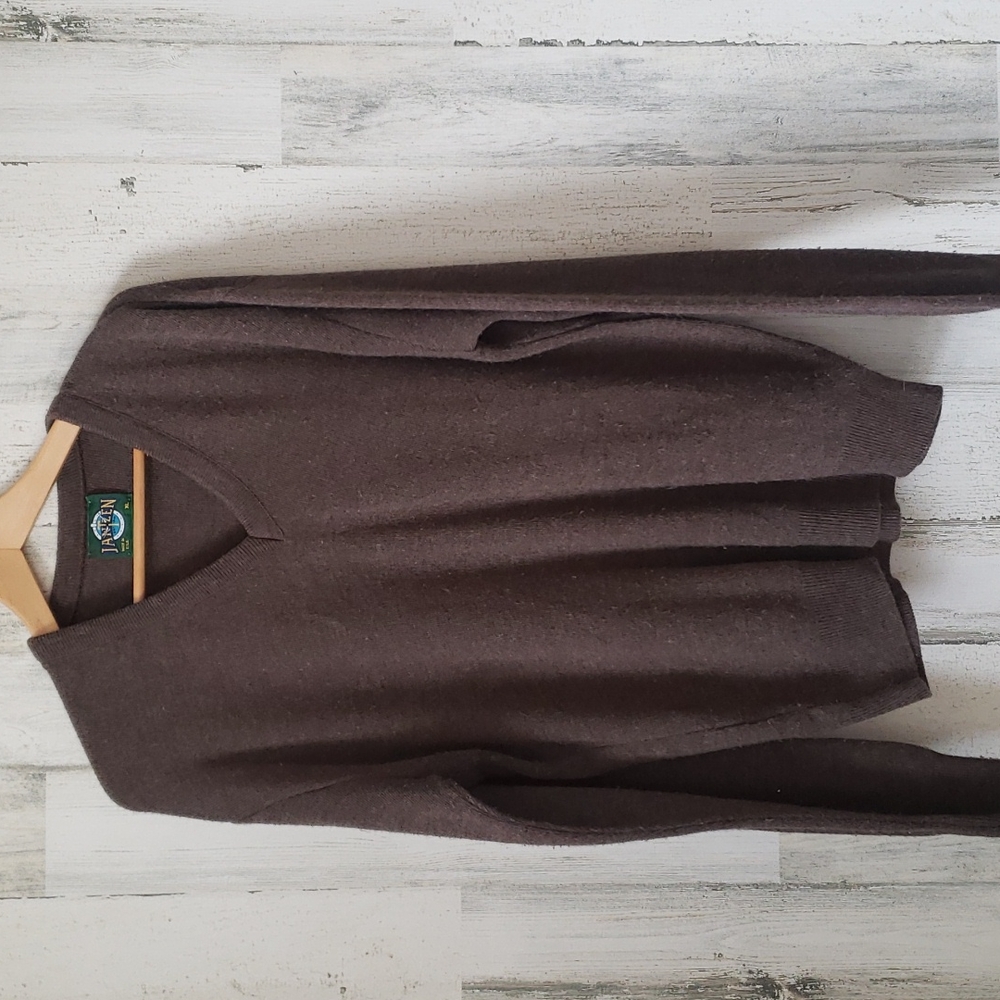Vintage Jantzen cocoa brown collegiate academia style vneck sweater Size XL